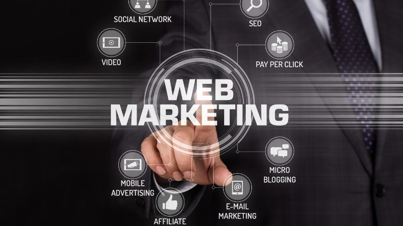 Webマーケティング職の求人ごとの平均年収や職種